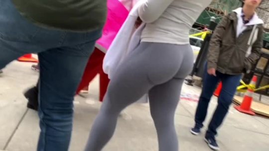 chicagocandid22:SLIM THICK PAWG IN GRAY ROUND PERFECTLY SHAPED AZZ!!!! VIDEO 4:40 MINUTES!!! FIVE(5)DOLLARS!!! 